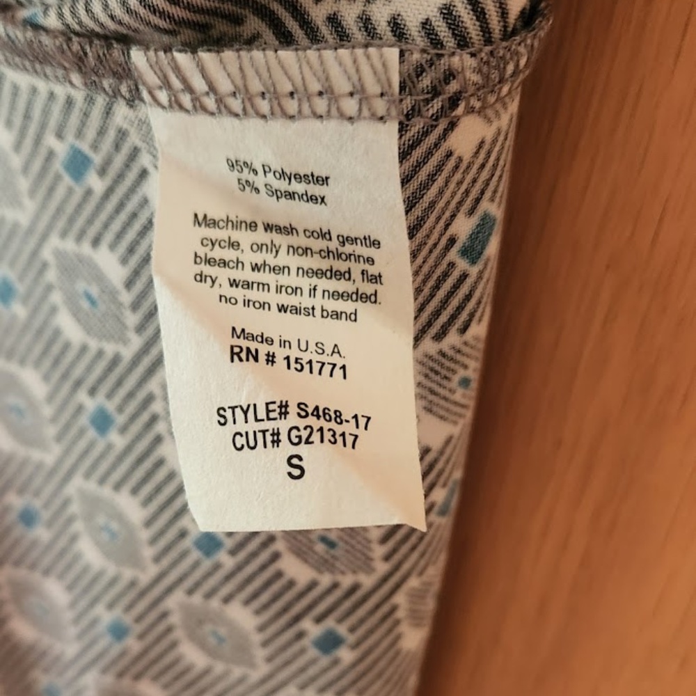 GILLI Morgen Skirt Size Small - Picture 3 of 4